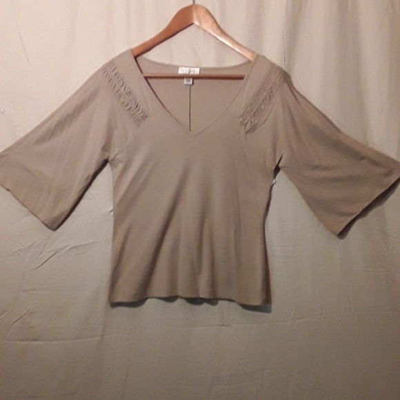 💕LOFT*FALL*Taupe V- Neck 3/4 Lenghth BELL Sleeve - Picture 2 of 6
